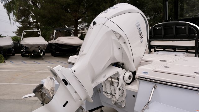 New 2024 Robalo 246 Cayman  Boat for sale